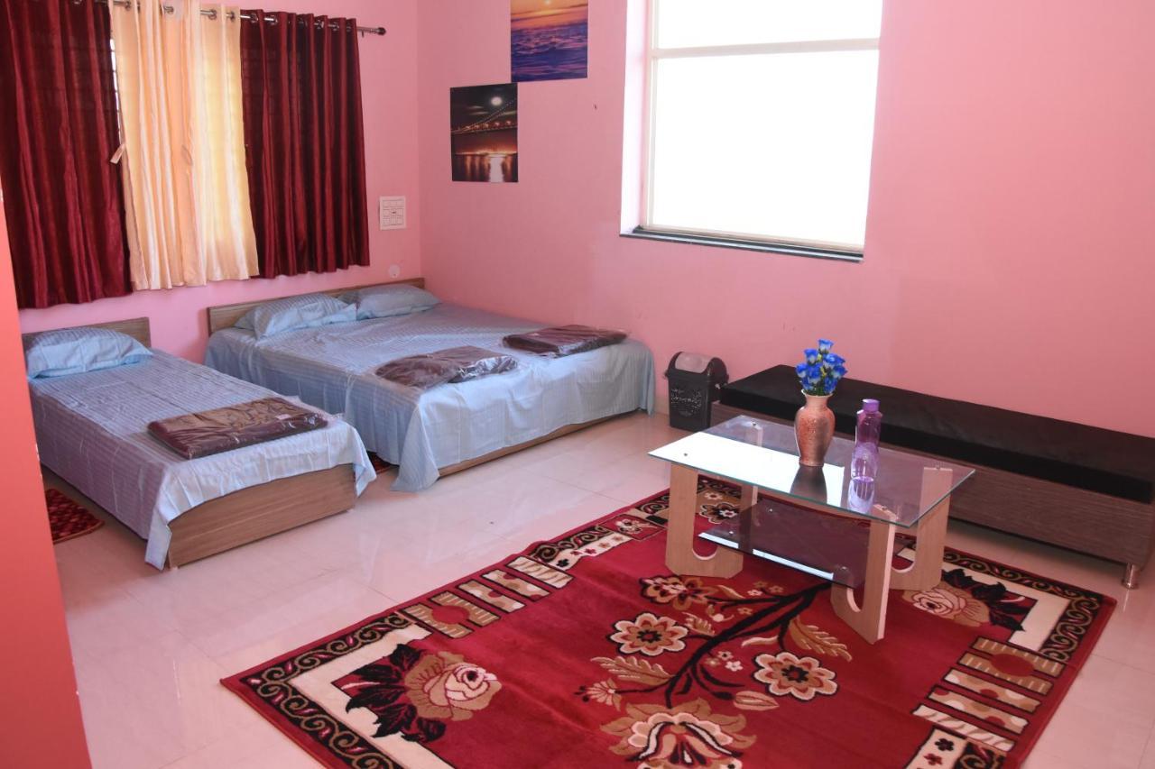 H P Homestay 达尔瓦德 外观 照片